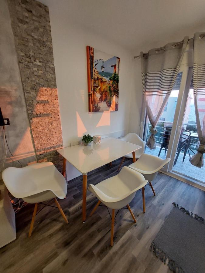 Apartments Marina ウトイェハ エクステリア 写真